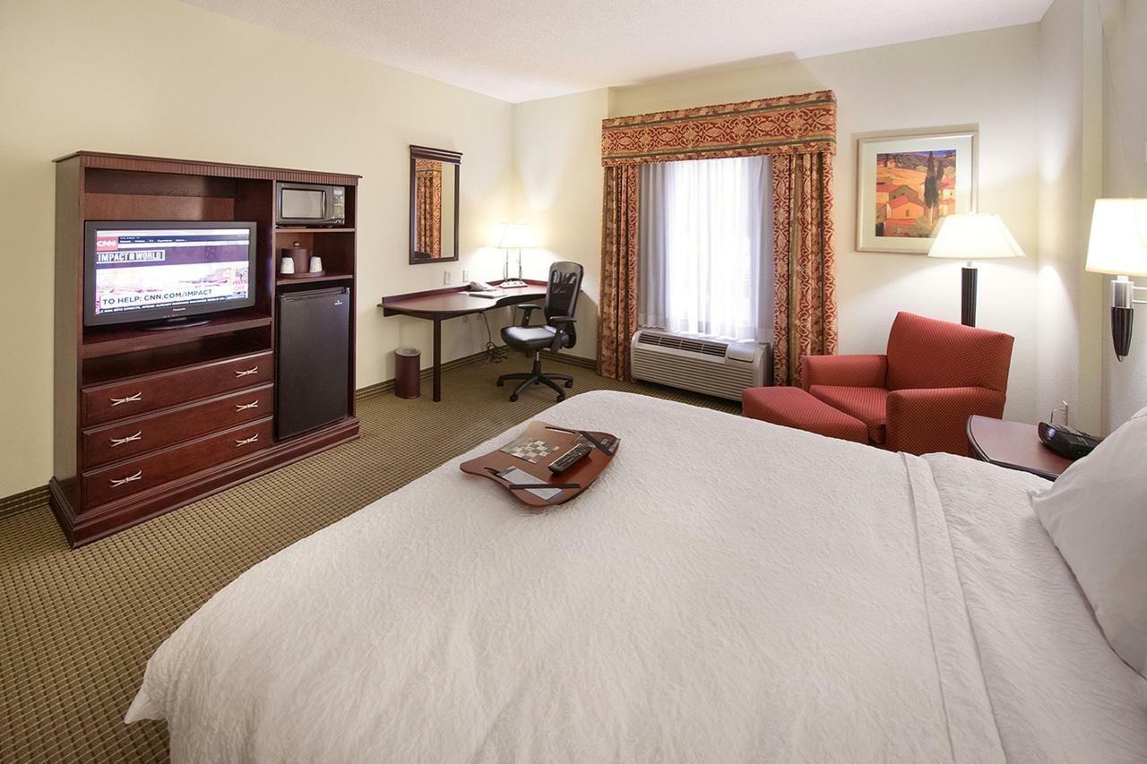 Hampton Inn Fayetteville Exterior foto