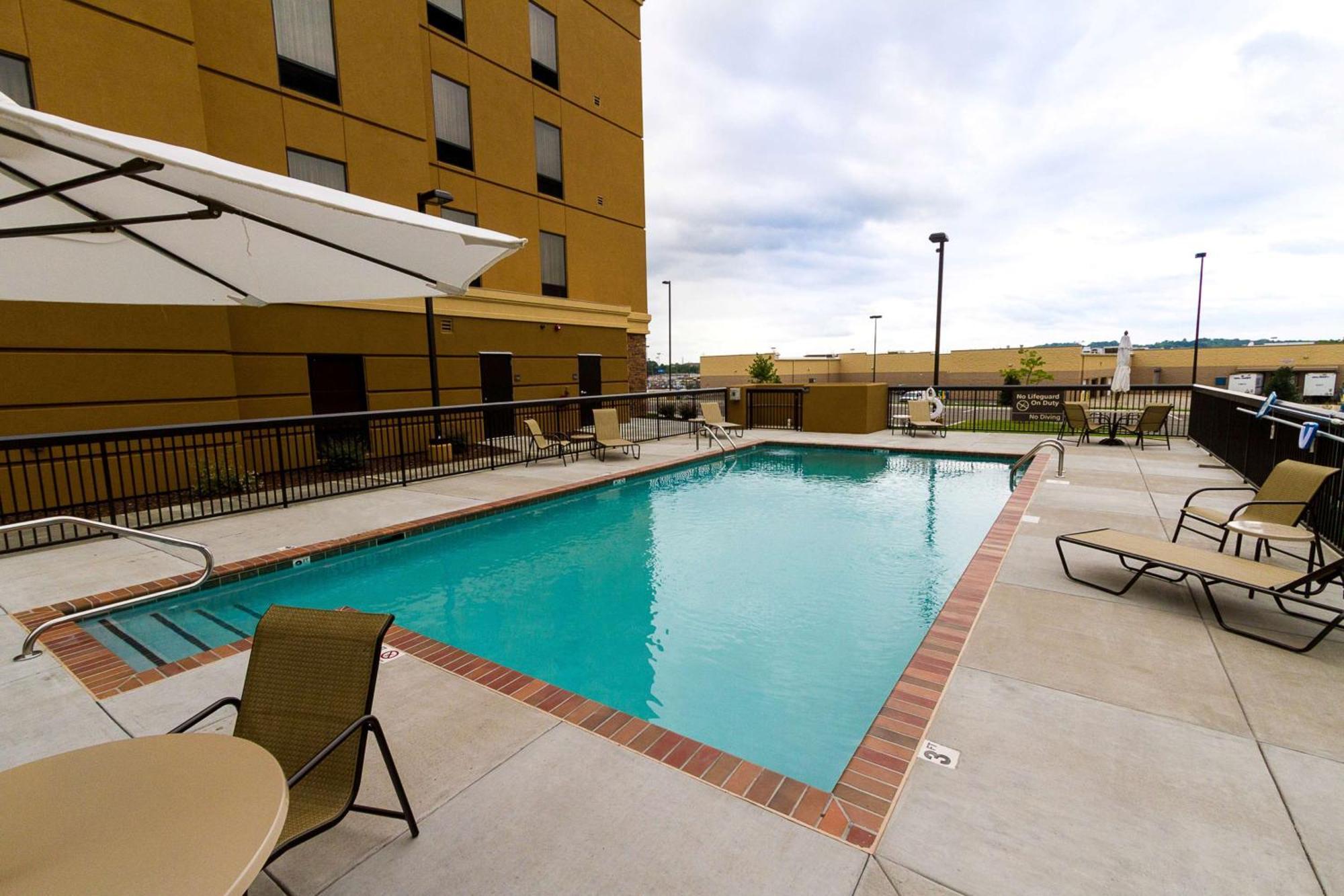 Hampton Inn Fayetteville Exterior foto